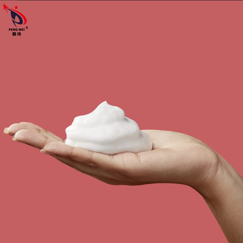 La cera del pelo del OEM para las mujeres que el líquido adicional orgánico del control Spritz la tenencia de la crema batida de pelo no rocía ningún alcohol para el pelo